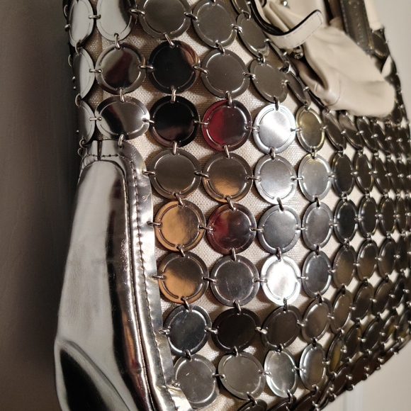 LIMITED EDITION! Coach Bonnie Cashin White & Silver Metallic Medallion Bag 13376 - Picture 3 of 16